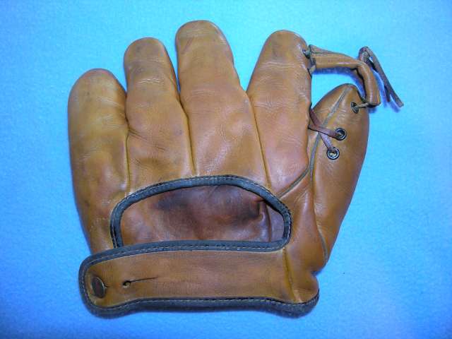 Enos Slaughter Wilson 651 Back Doug